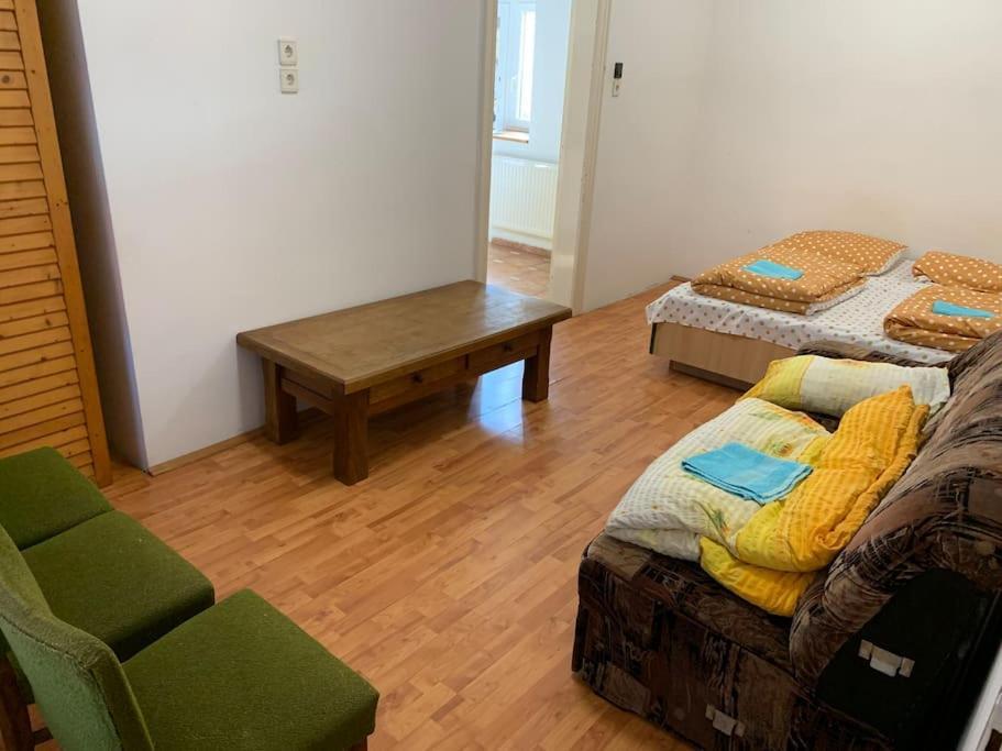 Apartment Haz, Magyarorszag